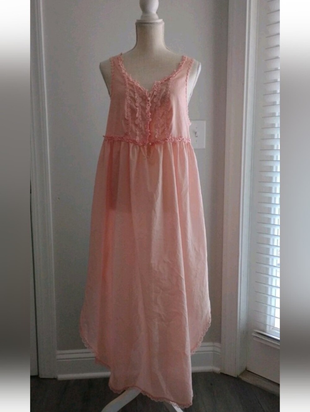 Vintage Victoria's Secret Country Night Gown Women Lace Trim Prairie SZ M Peach
